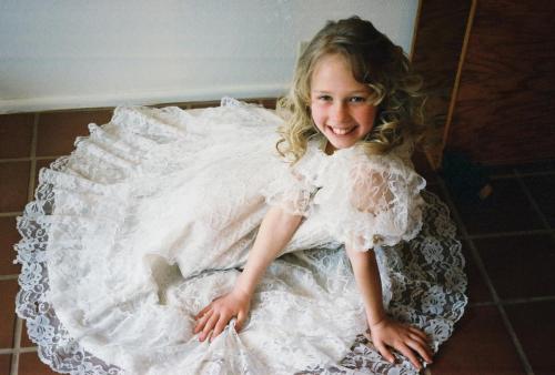 Akiane's-first-solo-art-exhibit-at-home-in-Idaho-min